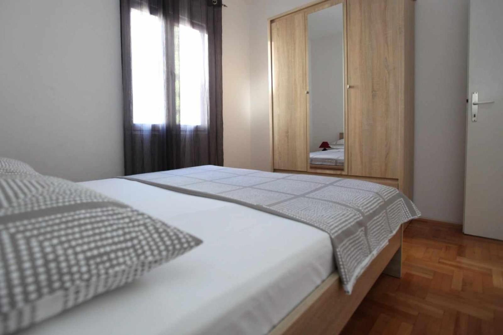 Apartmani Ivana Traù Esterno foto