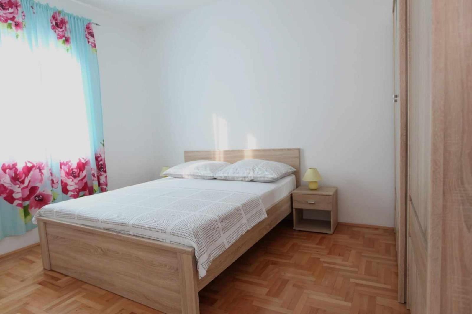 Apartmani Ivana Traù Esterno foto